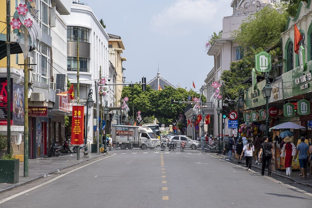 Ảnh minh họa phố Tràng Tiền, Hà Nội, nơi xảy ra vụ cháy nhà 4 tầng phố Tràng Tiền chiều 29/10